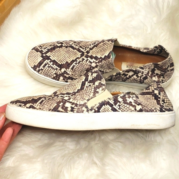 Steve Madden Fayna Snakeskin Print Slip On Sneakers 9 - Picture 13 of 16